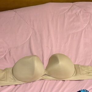 Cacique Comfort Bliss Strapless Bra - Cream 46DD. Like new!